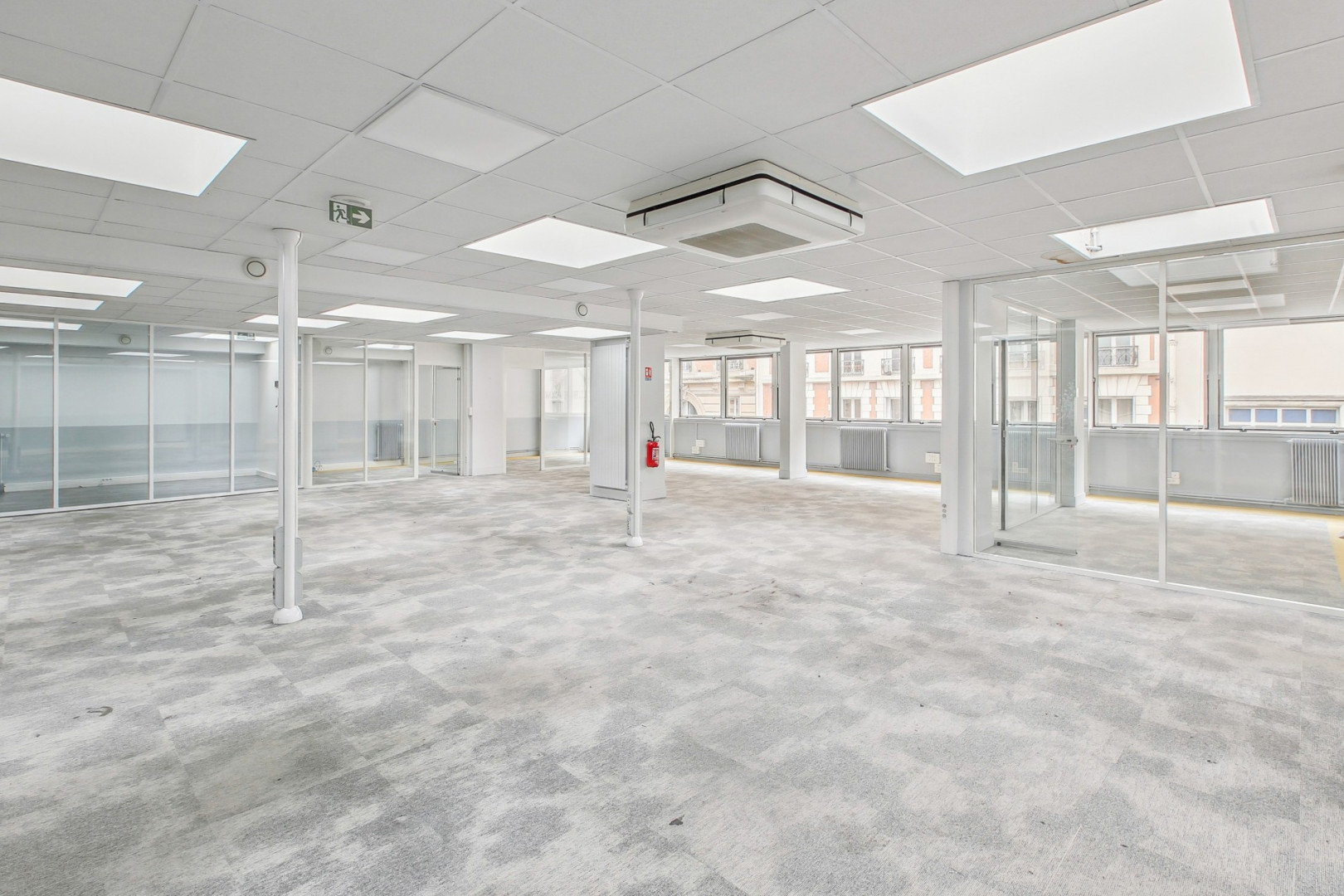 
                                                Vente
                                                 BUREAUX AVENUE KLEBER