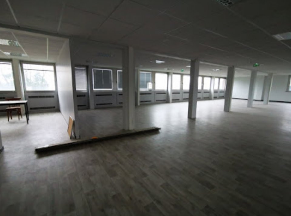 
                                                Location
                                                 Bureaux de 270 m² à louer à Neuville-en-Ferrain - Hauts-de-France (Nord)