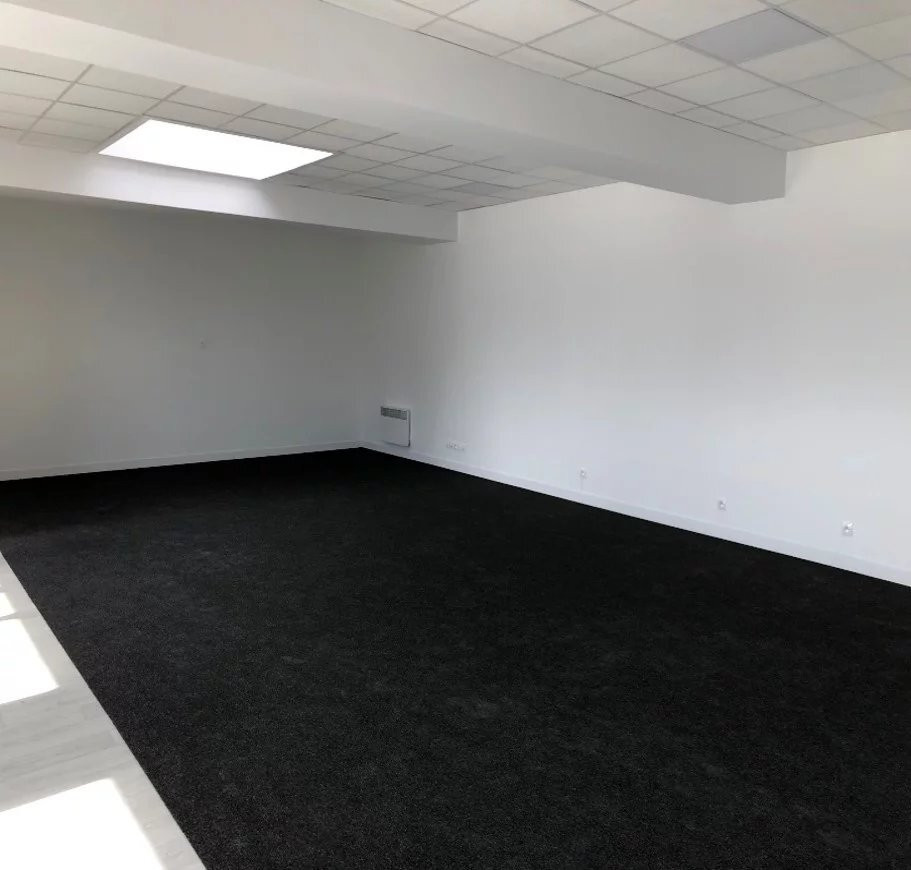 
                                                Location
                                                 Bureaux de 330m² - Villeneuve la Garenne