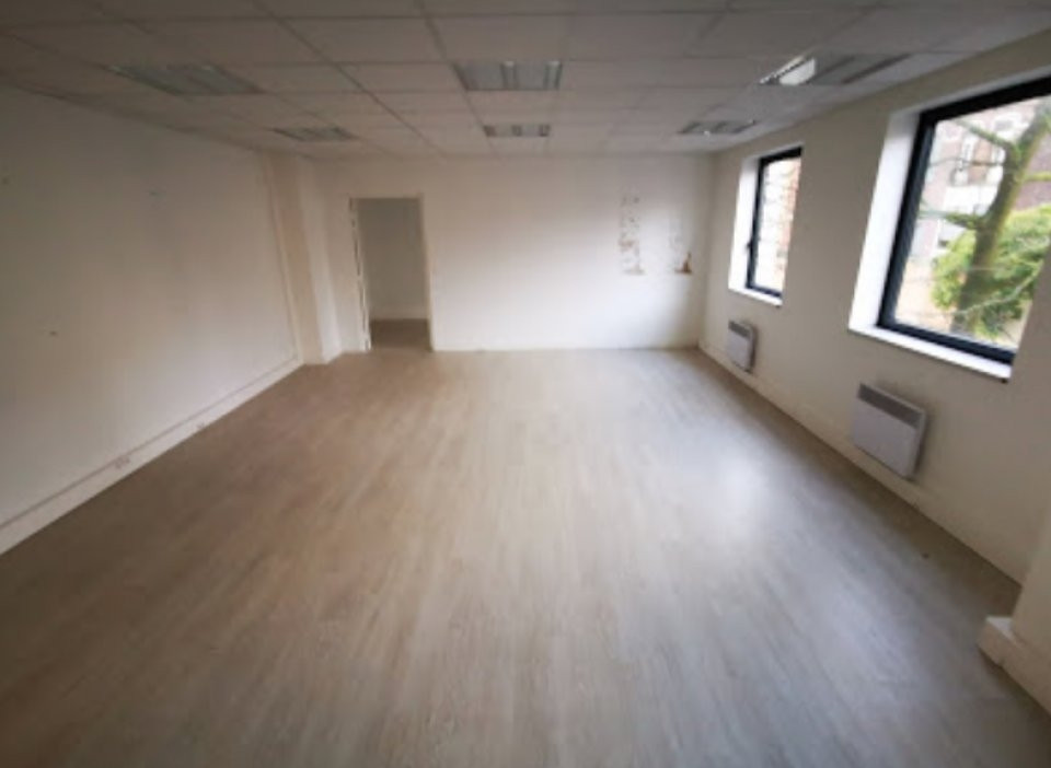 
                                                Location
                                                 Bureaux de 57 m² en location à Roubaix (Nord 59)