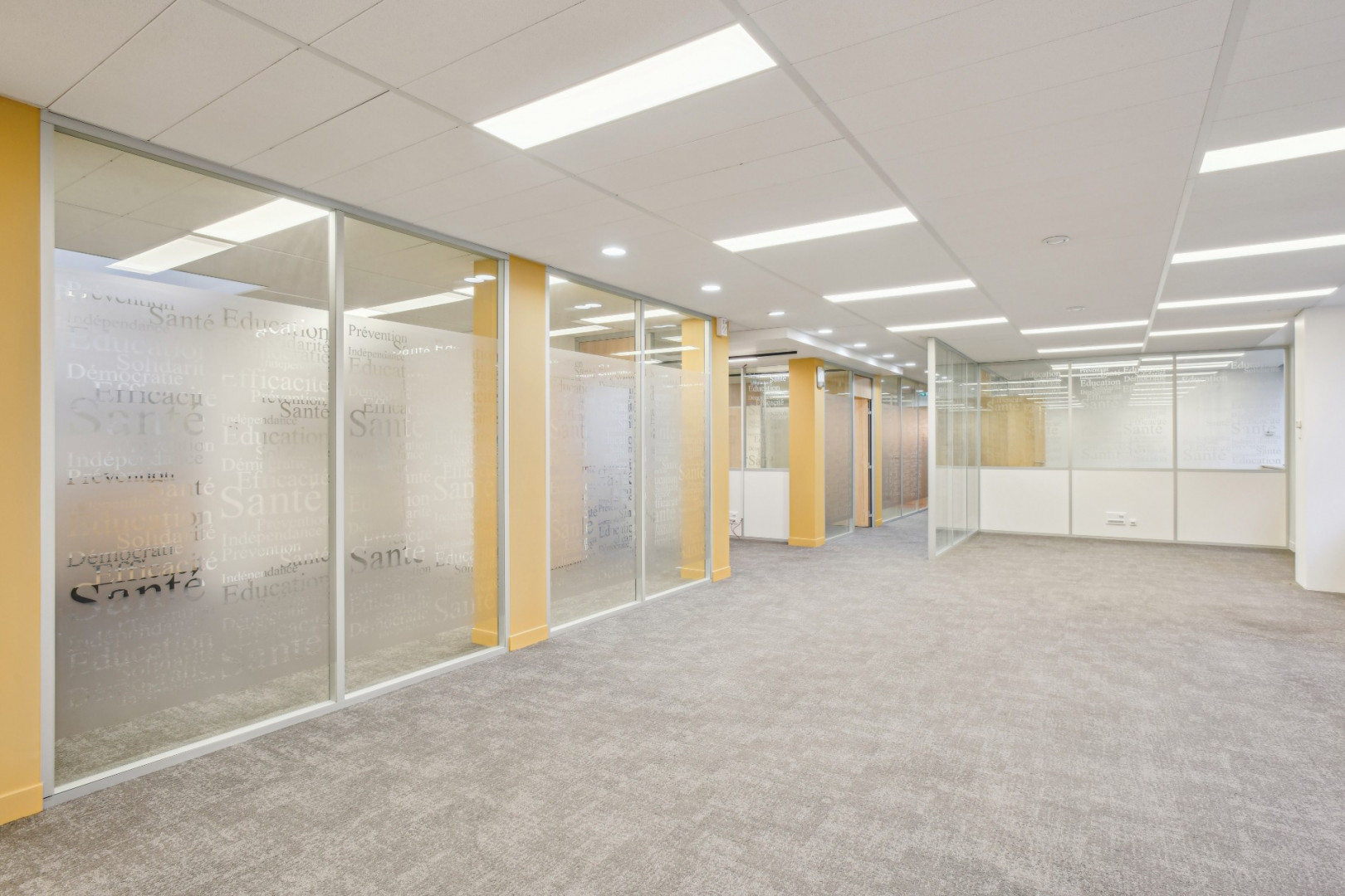 
                                                Vente
                                                 BUREAUX PARIS 6