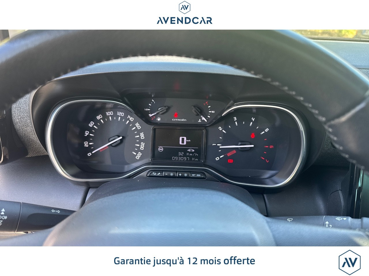 
                                                Voiture
                                                 C3 AIRCROSS 1.5 BLUEHDI 100 SHINE START-STOP