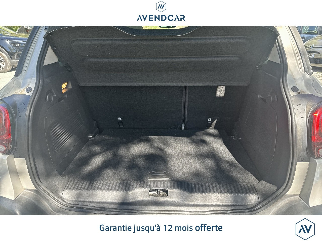 
                                                Voiture
                                                 C3 AIRCROSS 1.5 BLUEHDI 100 SHINE START-STOP