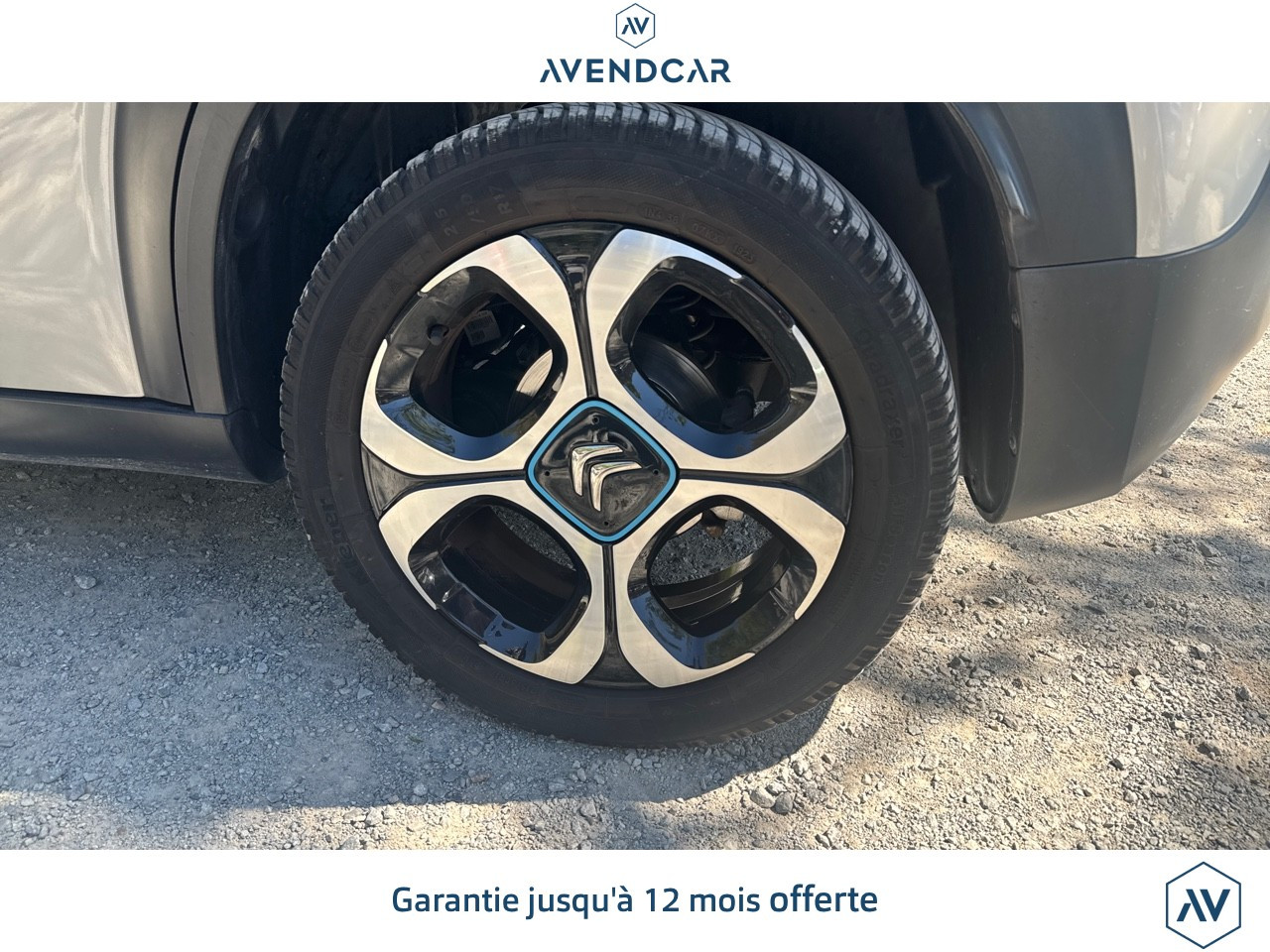 
                                                Voiture
                                                 C3 AIRCROSS 1.5 BLUEHDI 100 SHINE START-STOP