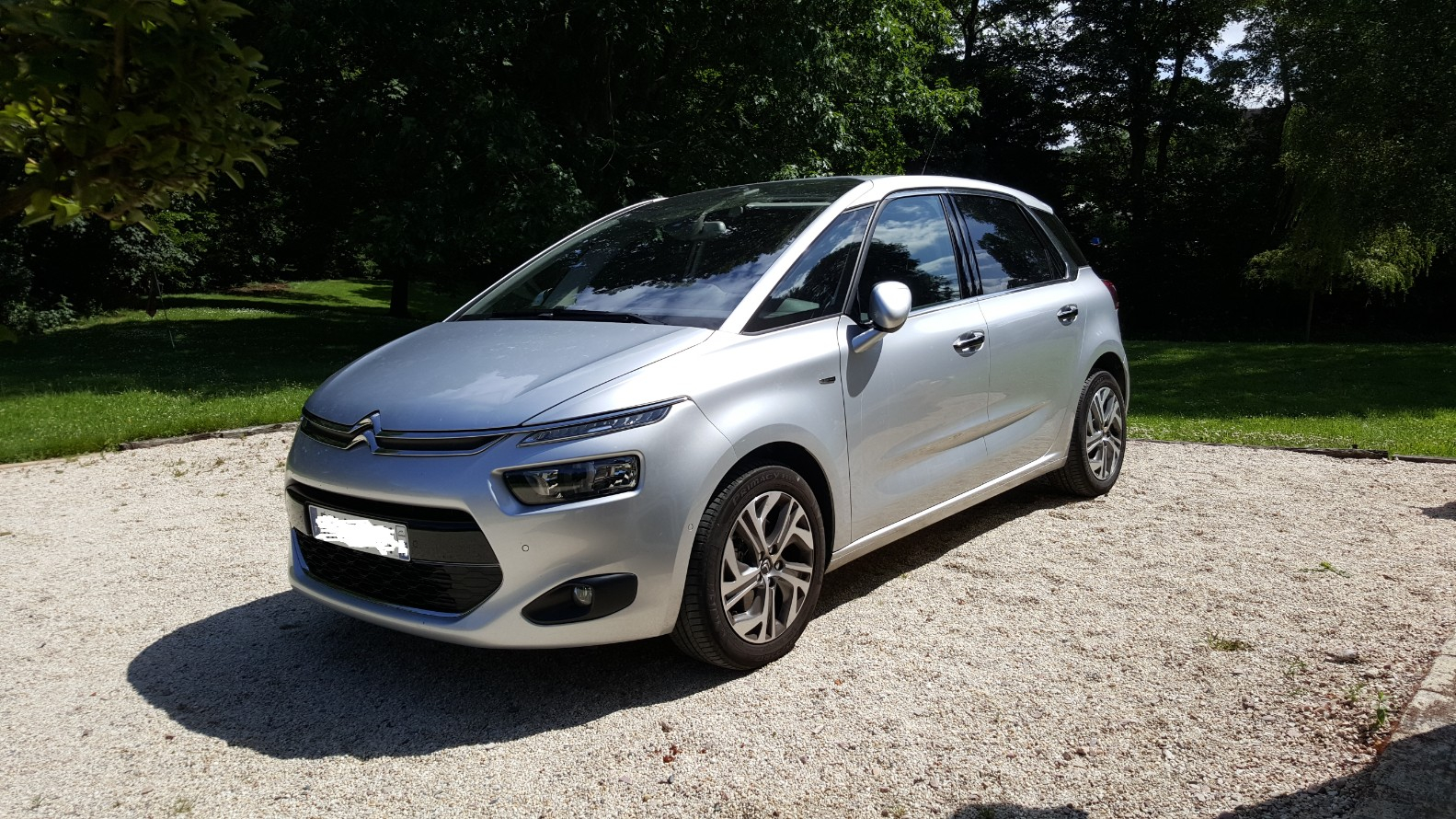 
                                                Voiture
                                                 C4 Picasso BLUE HDI BVA 150