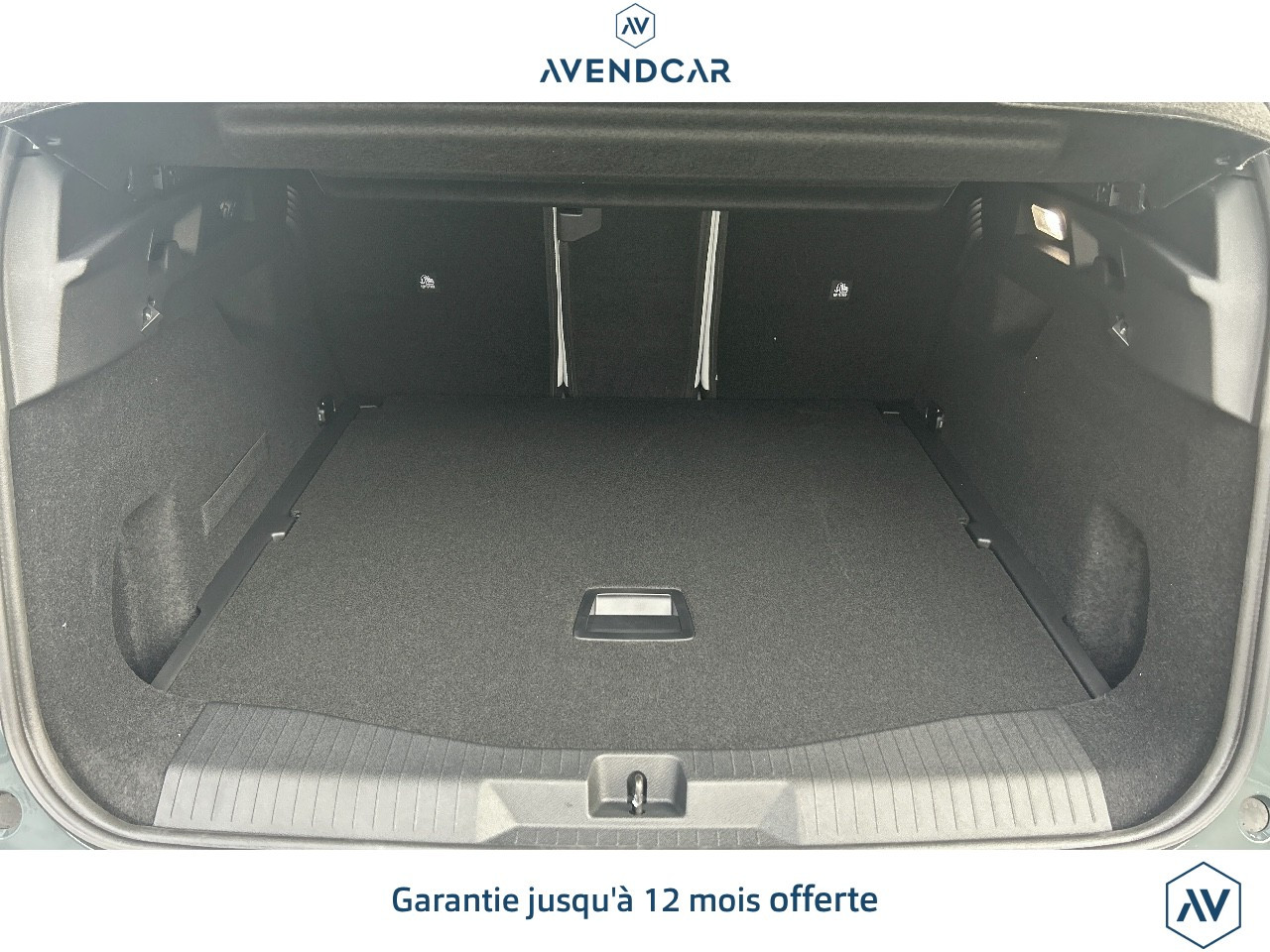 
                                                Voiture
                                                 C5 AIRCROSS HYBRIDE 145 CV MAX A PARTIR DE 370 EUROS*