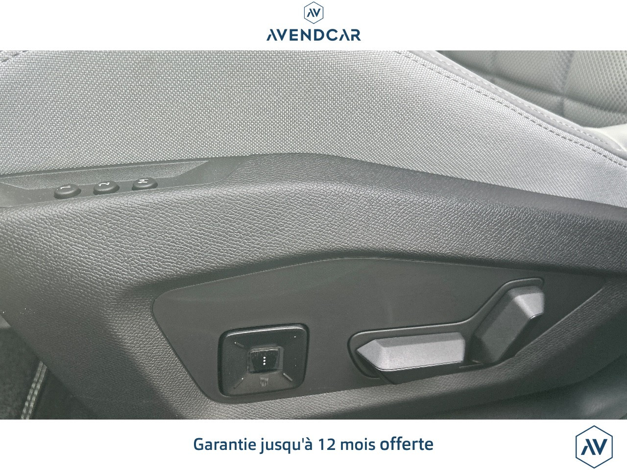 
                                                Voiture
                                                 C5 AIRCROSS HYBRIDE 145 CV MAX A PARTIR DE 370 EUROS*