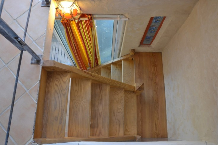 
                                                Location
                                                 CABANON POINTE ROUGE - MO