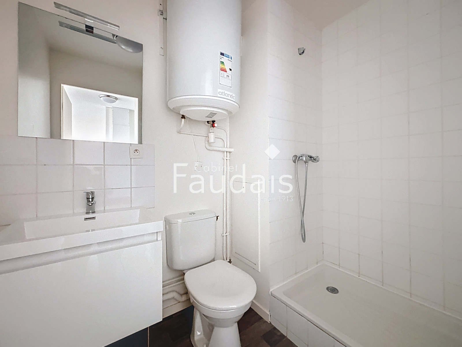 
                                                Vente
                                                 CAEN 2 pièces   proche Hôpital Privé Saint-Martin et Mémoria