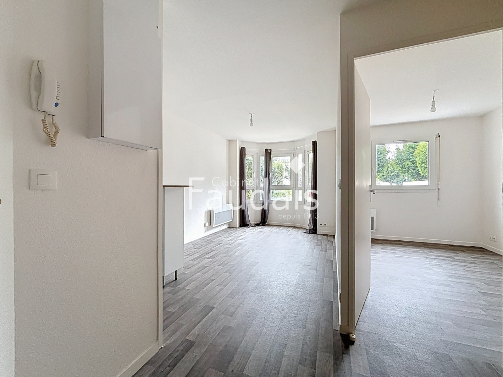 
                                                Vente
                                                 CAEN 2 pièces   proche Hôpital Privé Saint-Martin et Mémoria