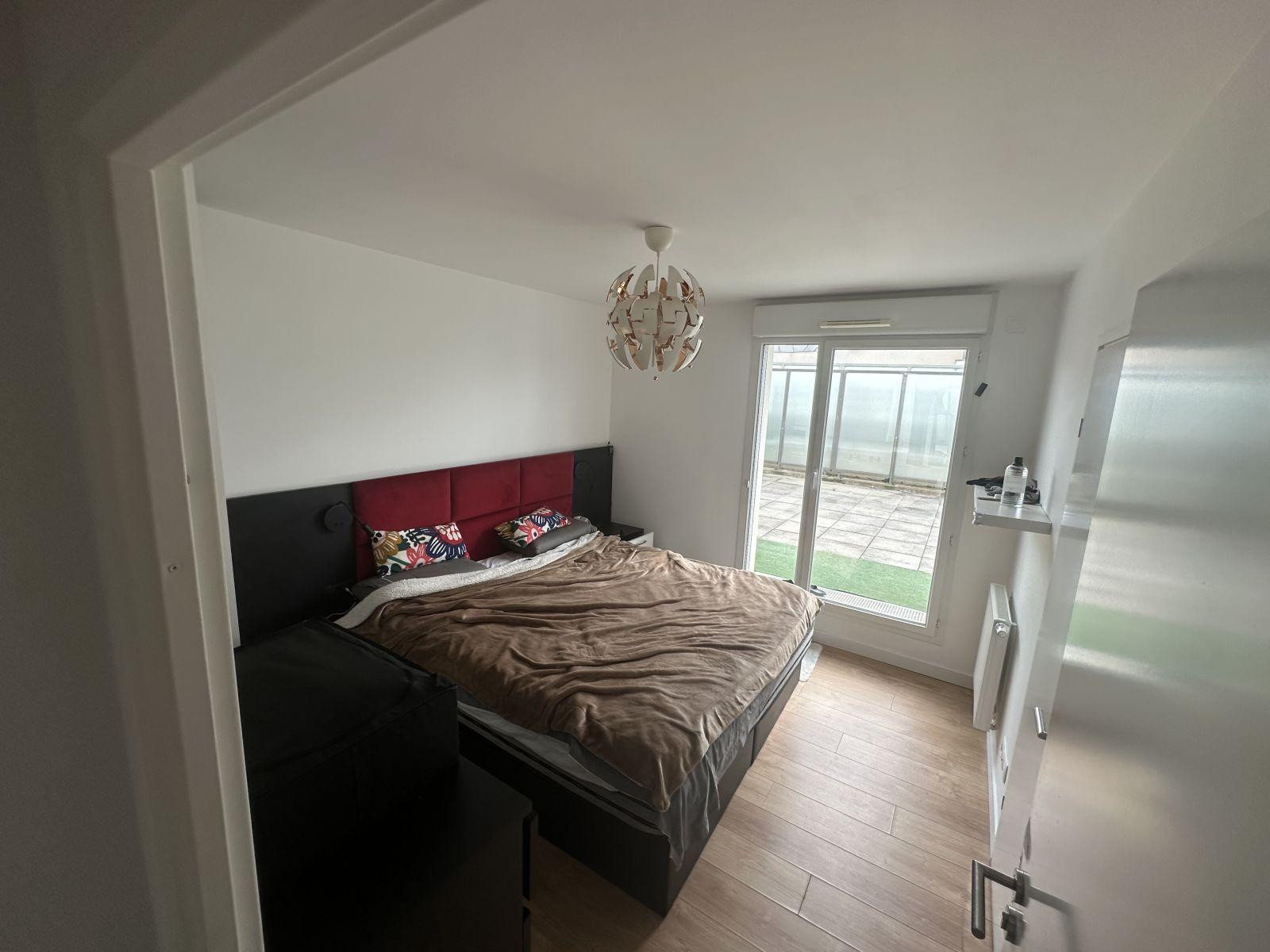 
                                                Location
                                                 Calme et Confort à Bezons - 4 chambres