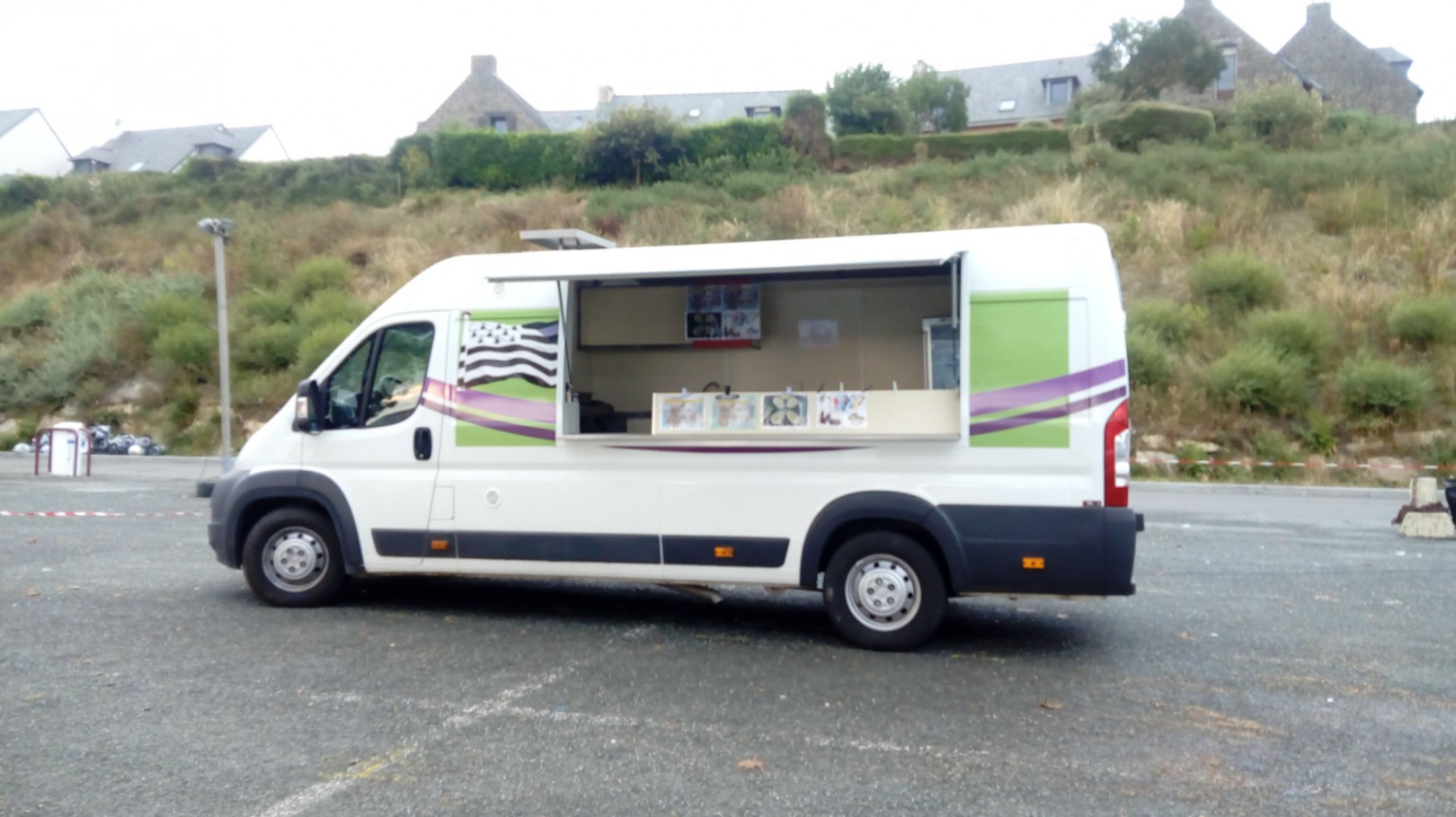 
                                                Voiture
                                                 Camion Food Truck