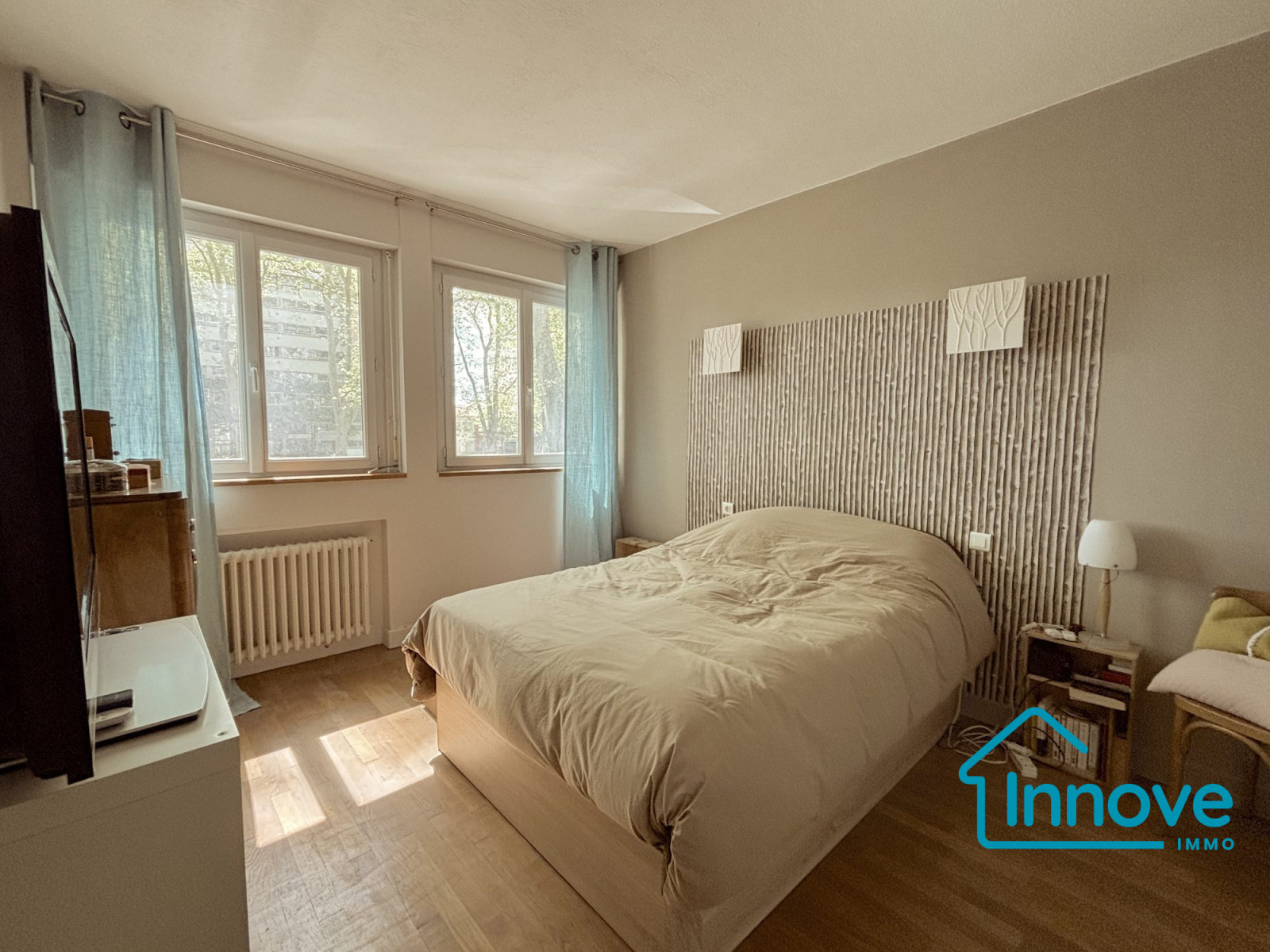 
                                                Vente
                                                 Canal de Brienne : Appartement T5 avec balcon