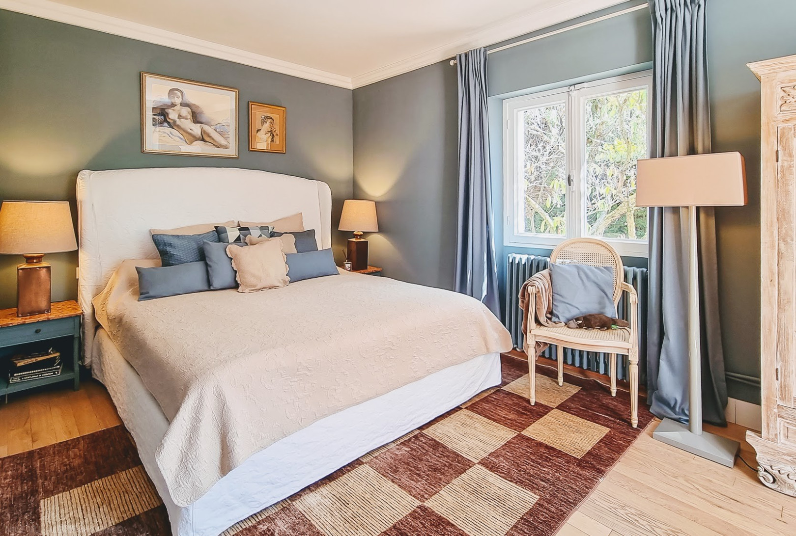 
                                                Vente
                                                 Cannes Le Cannet Propriété de 530m2 et pres de 3000m2 de terrain VUE MER