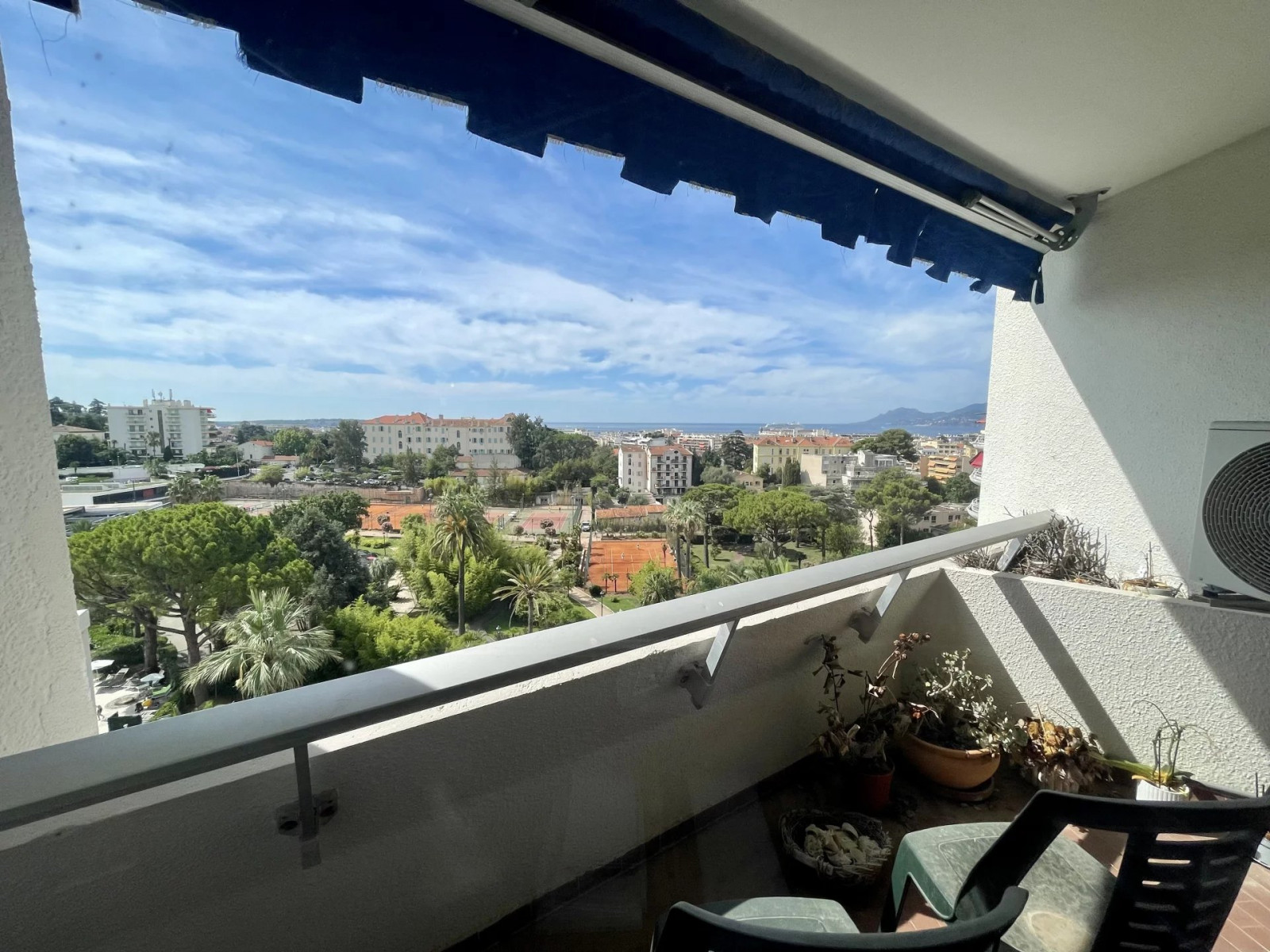 
                                                Vente
                                                 CANNES, Montfleury : Grand appartement, terrasses, vue mer, pisc