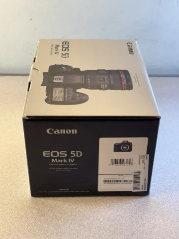 
                                                Photo
                                                 Canon EOS 5D Mark IV