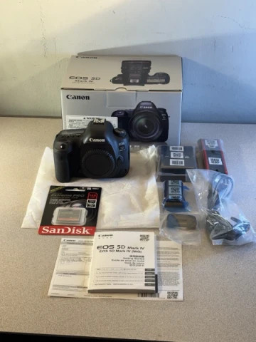 
                                                Photo
                                                 Canon EOS 5D Mark IV