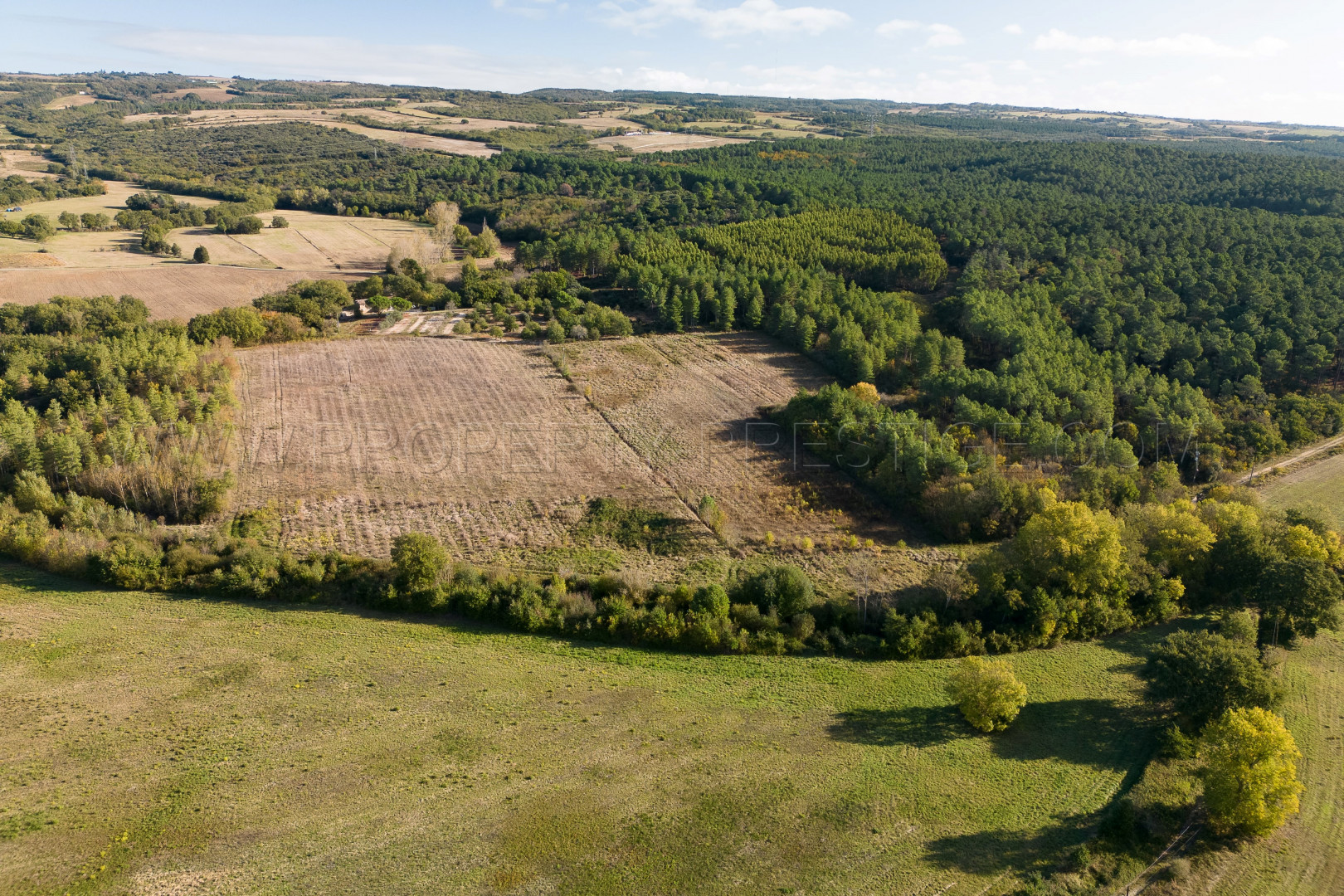 
                                                Vente
                                                 CARCASSONNE PROPRIETE 33 HA RUISSEAU