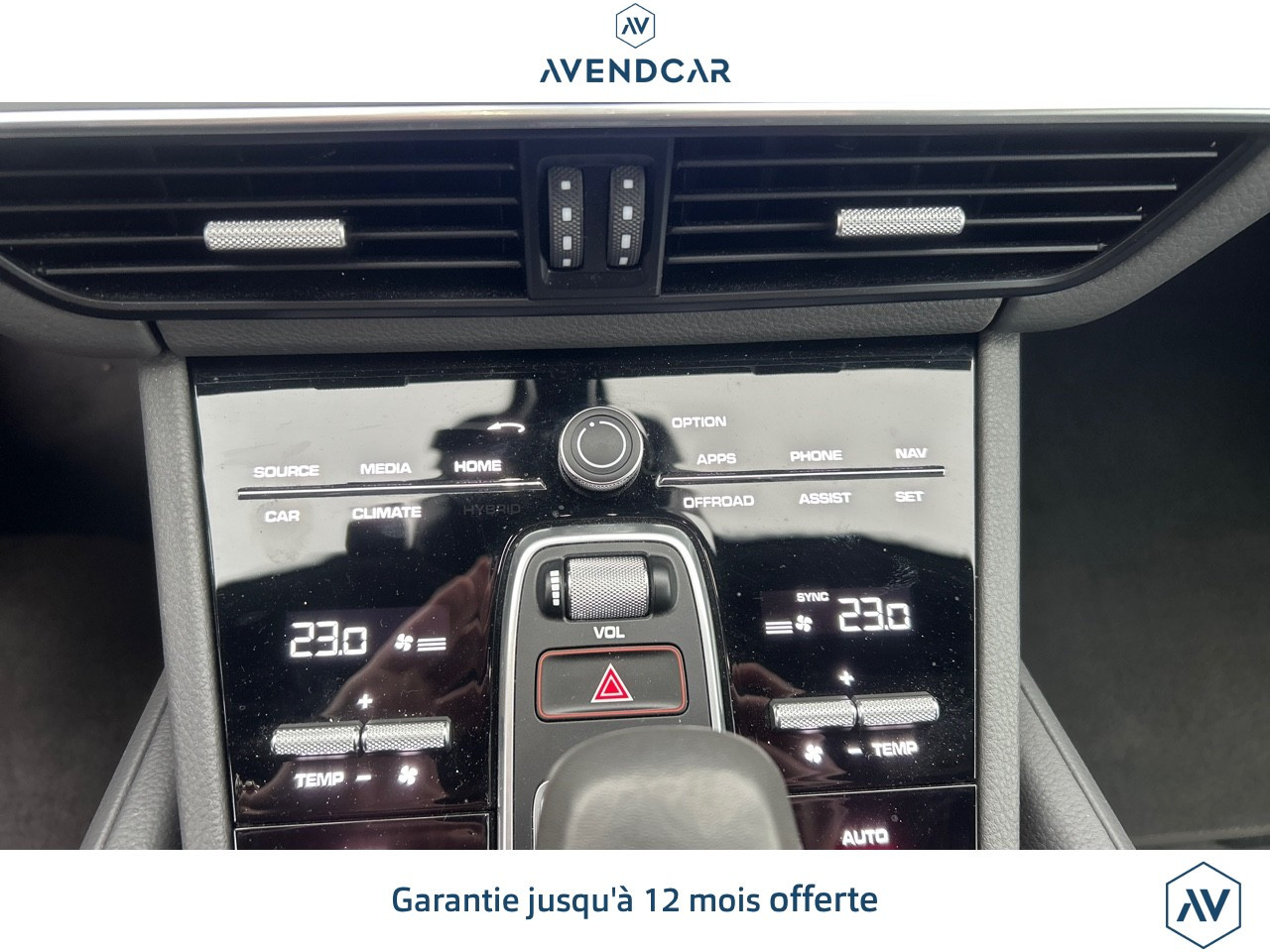 
                                                Voiture
                                                 CAYENNE 3.0 E-HYBRID 462H 340 PHEV 14.1KWH PLATINUM EDITION BVA
