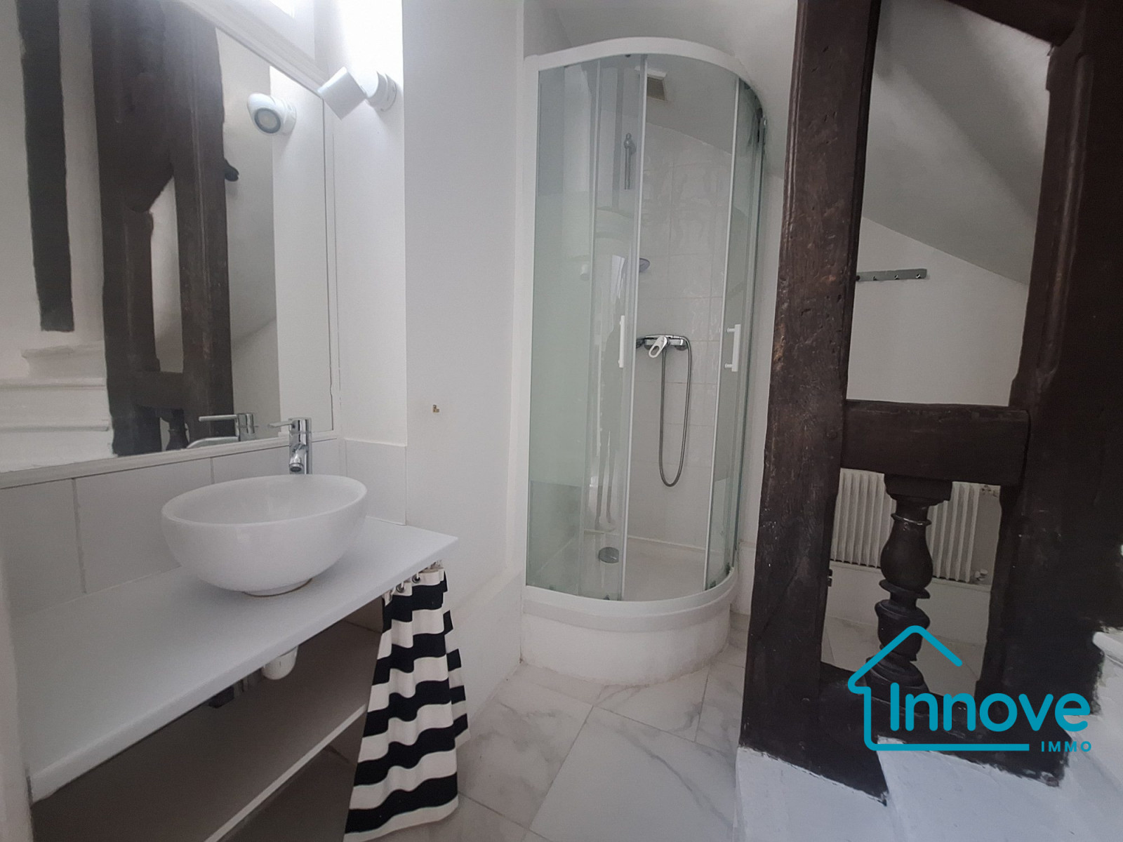 
                                                Vente
                                                 Centre Notre-Dame : Appartement atypique avec 6 chambres.