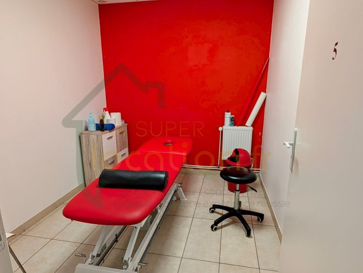 
                                                Vente
                                                 Centre paramédical avec piscine - Rentabilité nette 8%