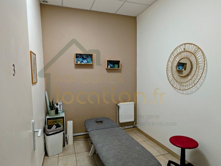 
                                                Vente
                                                 Centre paramédical avec piscine - Rentabilité nette 8%