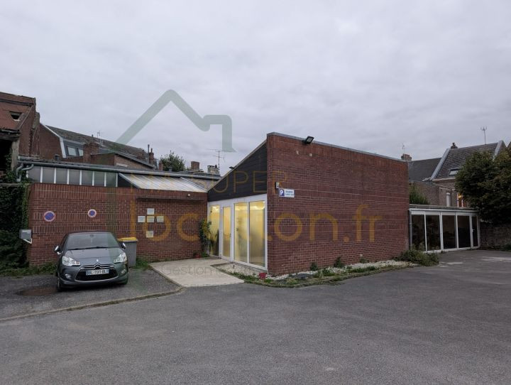 
                                                Vente
                                                 Centre paramédical avec piscine - Rentabilité nette 8%