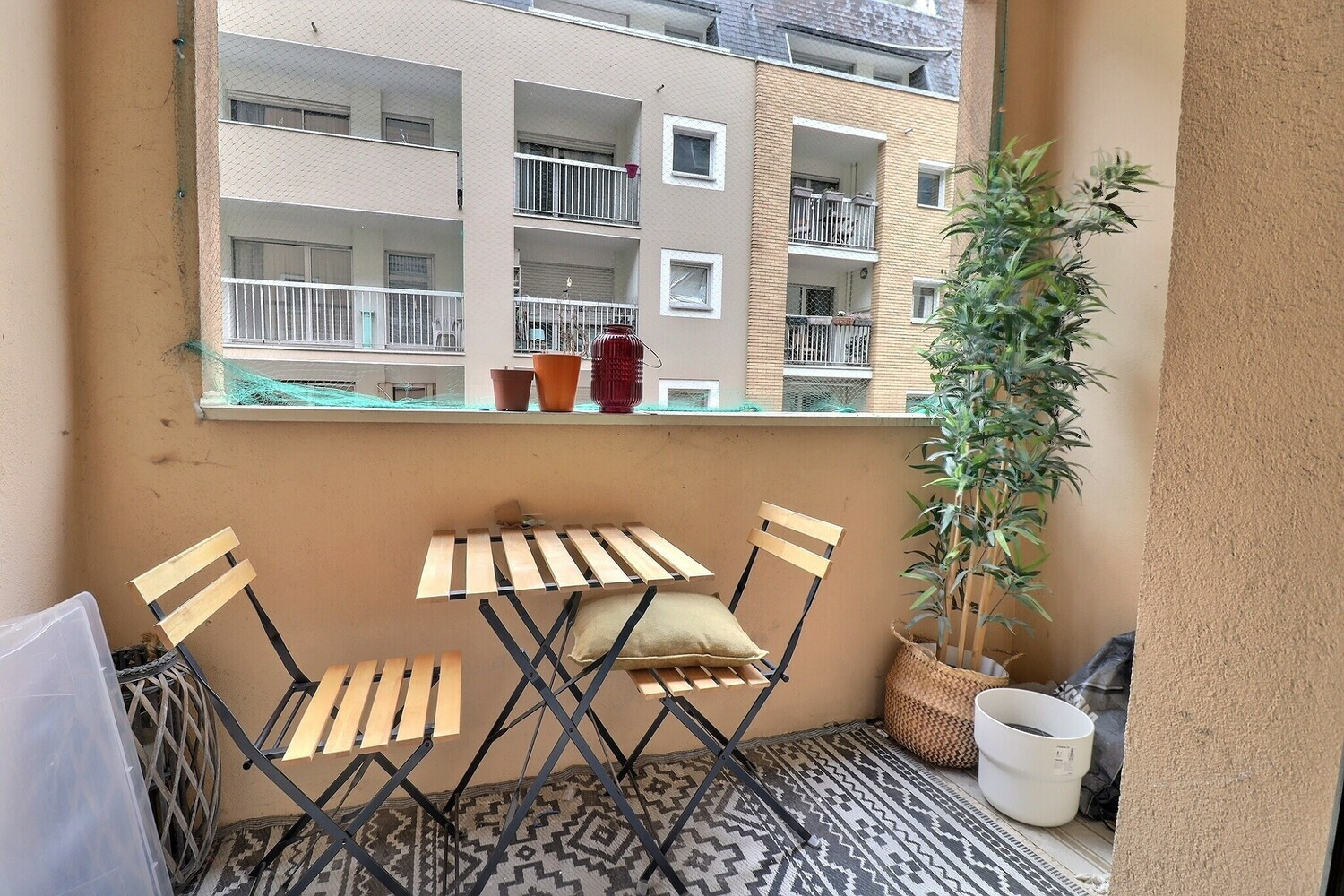 
                                                Vente
                                                 Centre ville - 72m² - 3 pièces avec terrasse