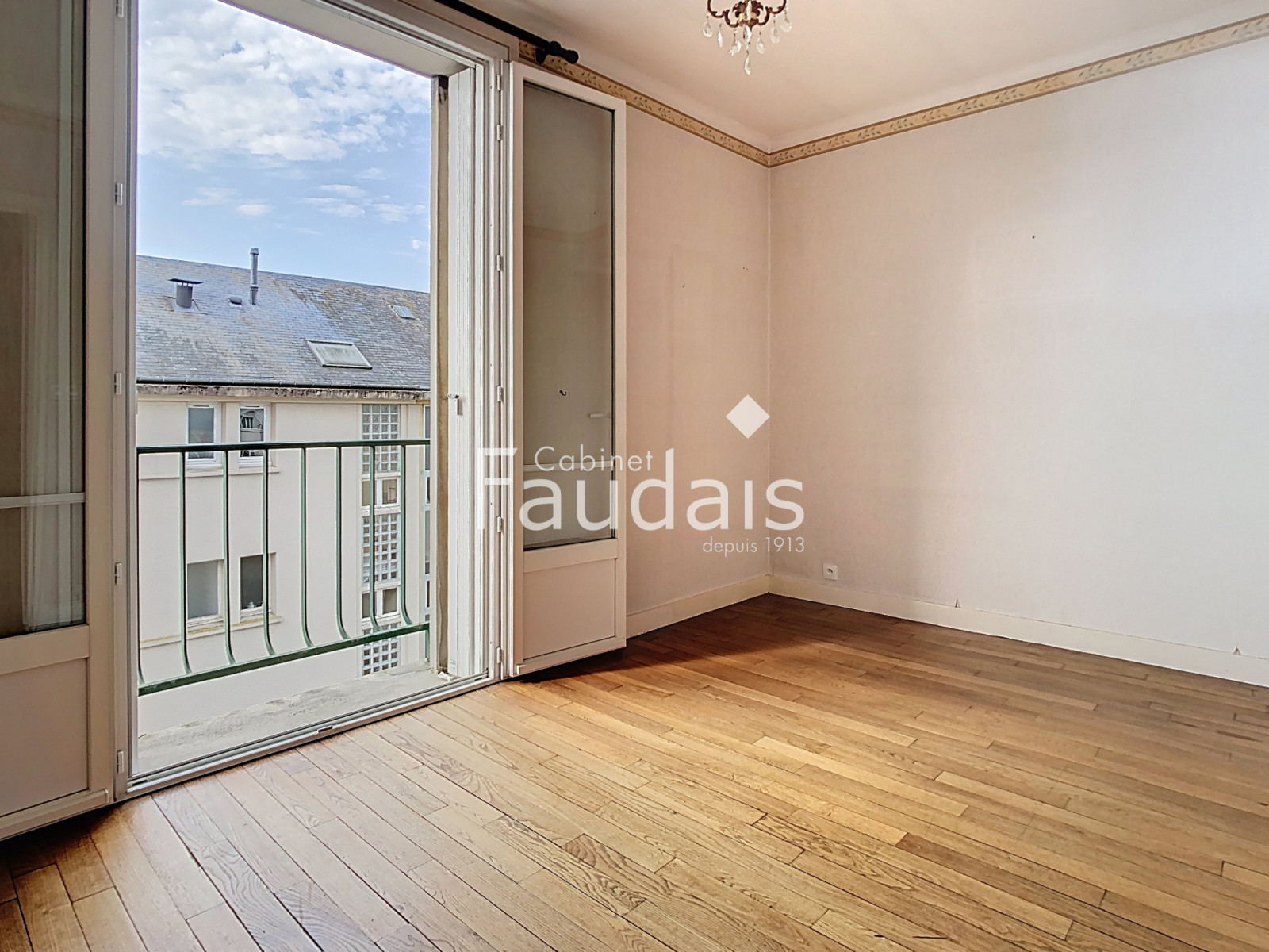 
                                                Vente
                                                 CENTRE VILLE DE SAINT-LÔ, Appartement, 2 chambres
