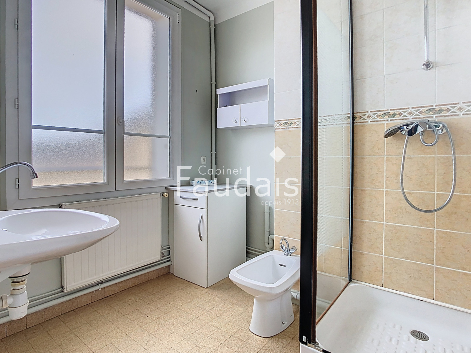 
                                                Vente
                                                 CENTRE VILLE DE SAINT-LÔ, Appartement, 2 chambres