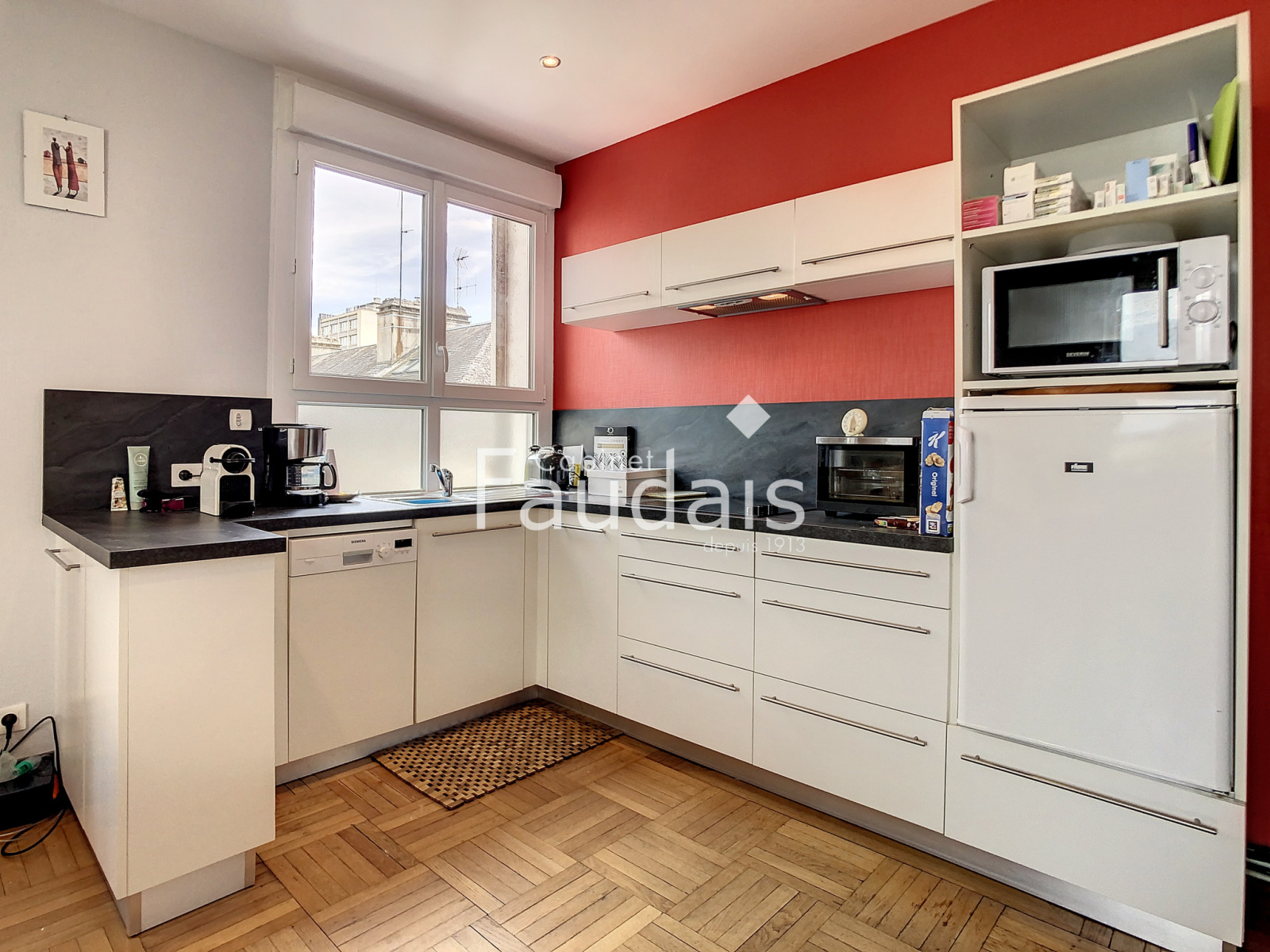
                                                Vente
                                                 Centre-ville de SAINT-LO, Appartement 3 pièces