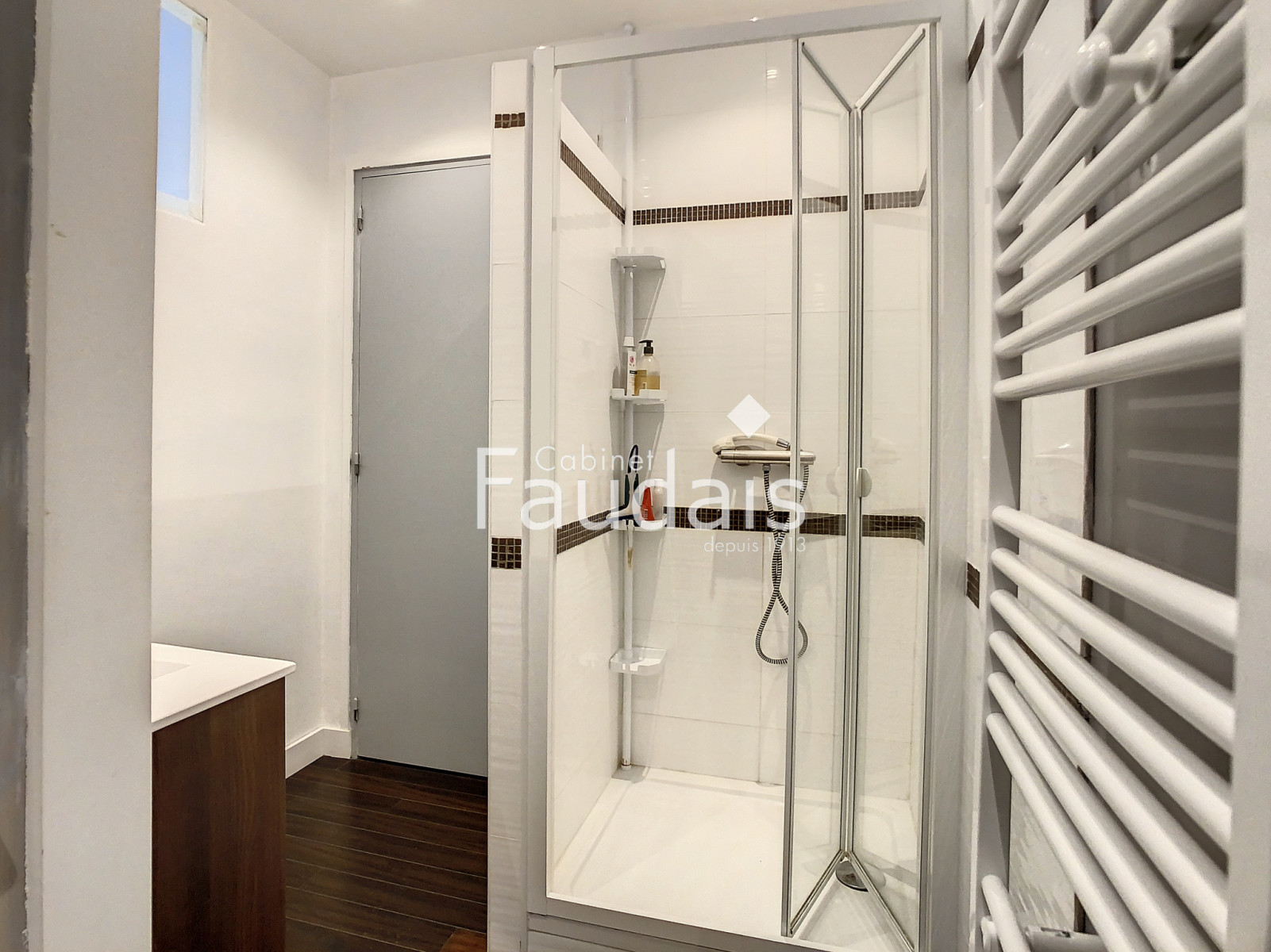 
                                                Vente
                                                 Centre-ville de SAINT-LO, Appartement 3 pièces