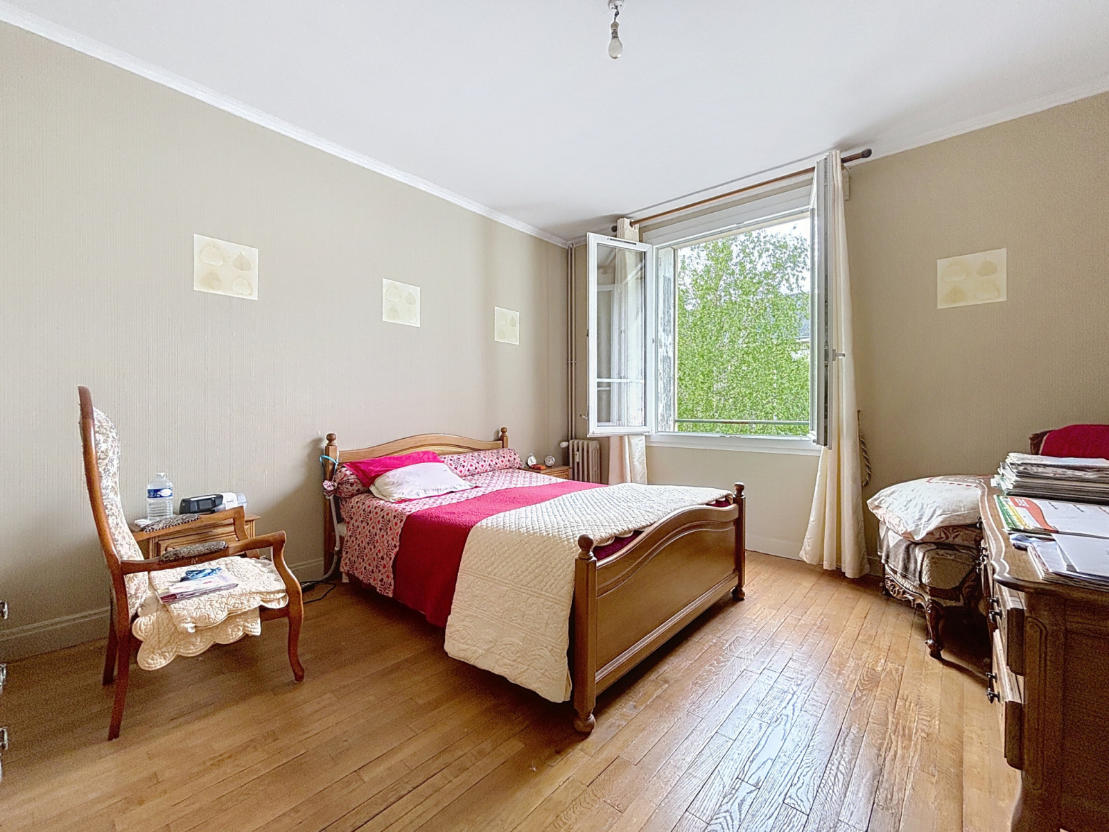 
                                                Vente
                                                 CENTRE-VILLE DE SAINT-LO, Appartement 3 pièces