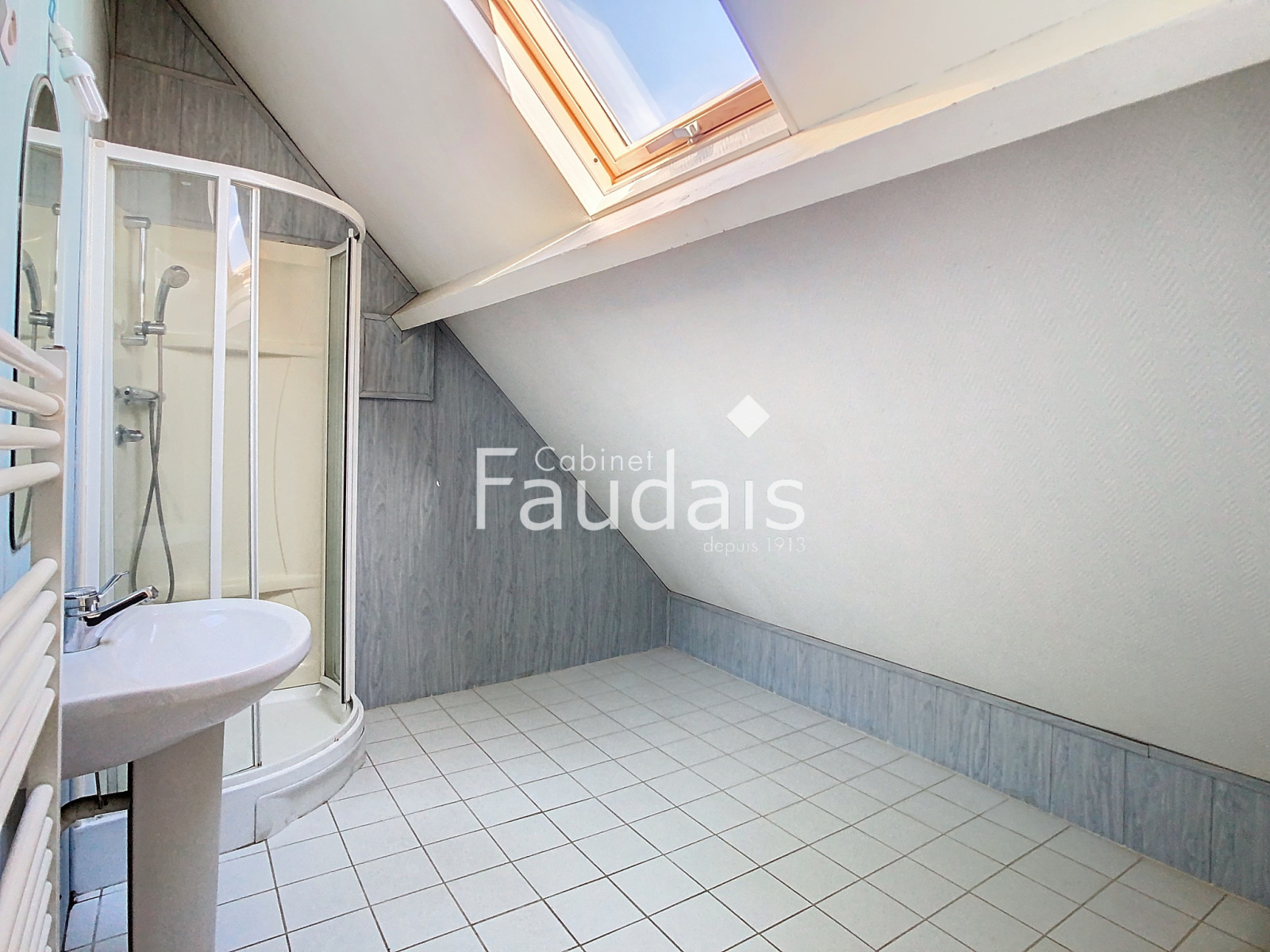 
                                                Vente
                                                 CENTRE-VILLE DE SAINT-LO, Appartement en duplex