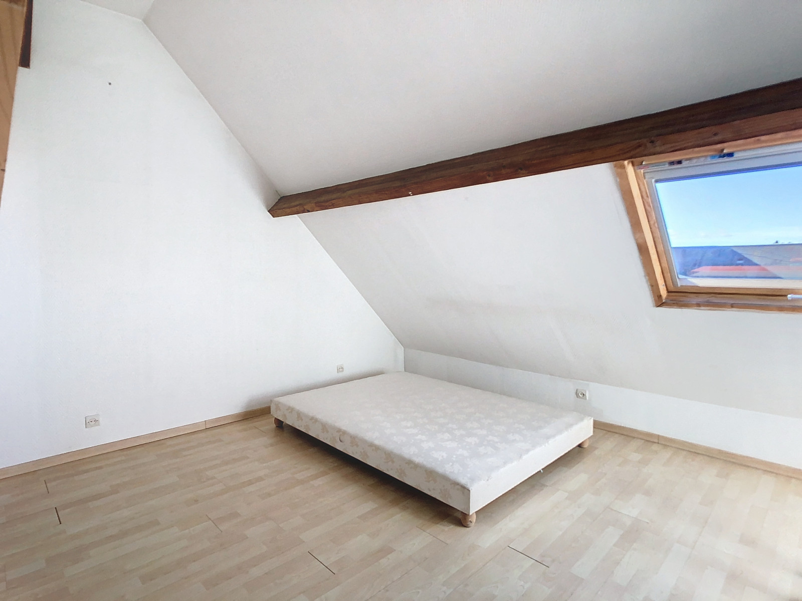 
                                                Vente
                                                 CENTRE-VILLE DE SAINT-LO, Appartement en duplex