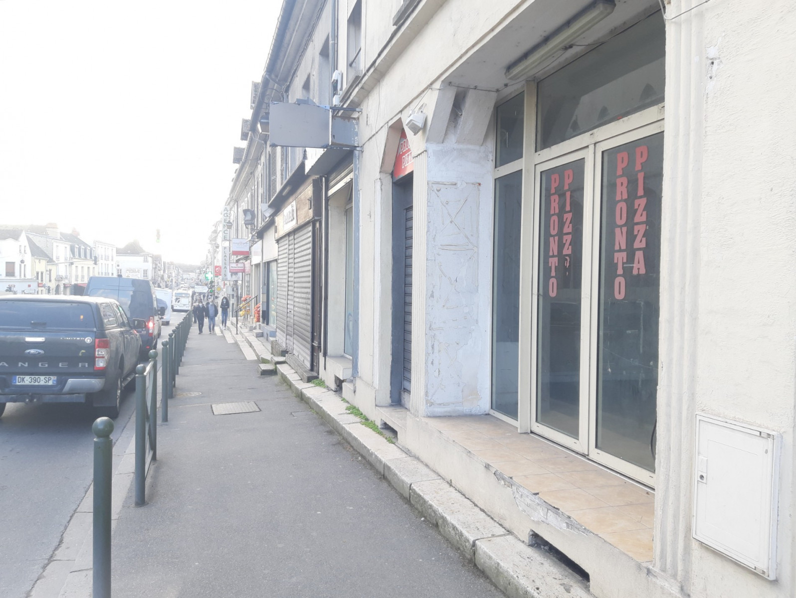 
                                                Vente
                                                 CENTRE VILLE LOCAL MURS D'UN COMMERCIAL