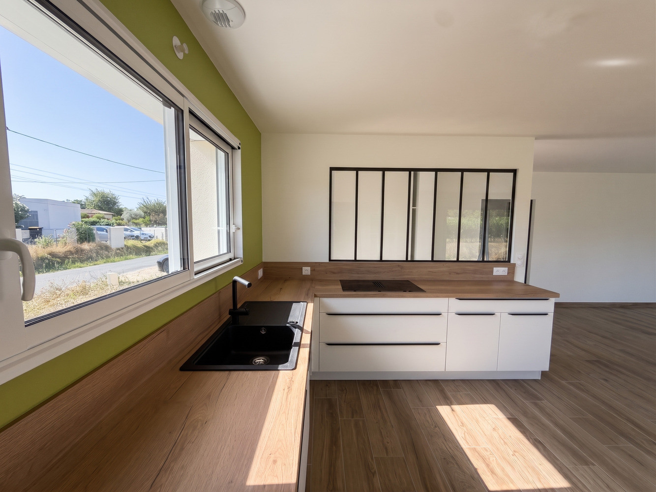 
                                                Vente
                                                 Centre ville/Maison plain pied jamais habitée