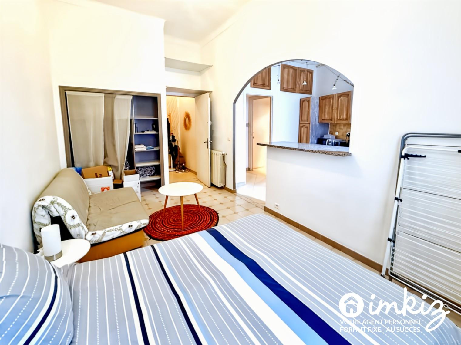 
                                                Vente
                                                 Centre-ville Nice - T3 de 80 m² à fort potentiel