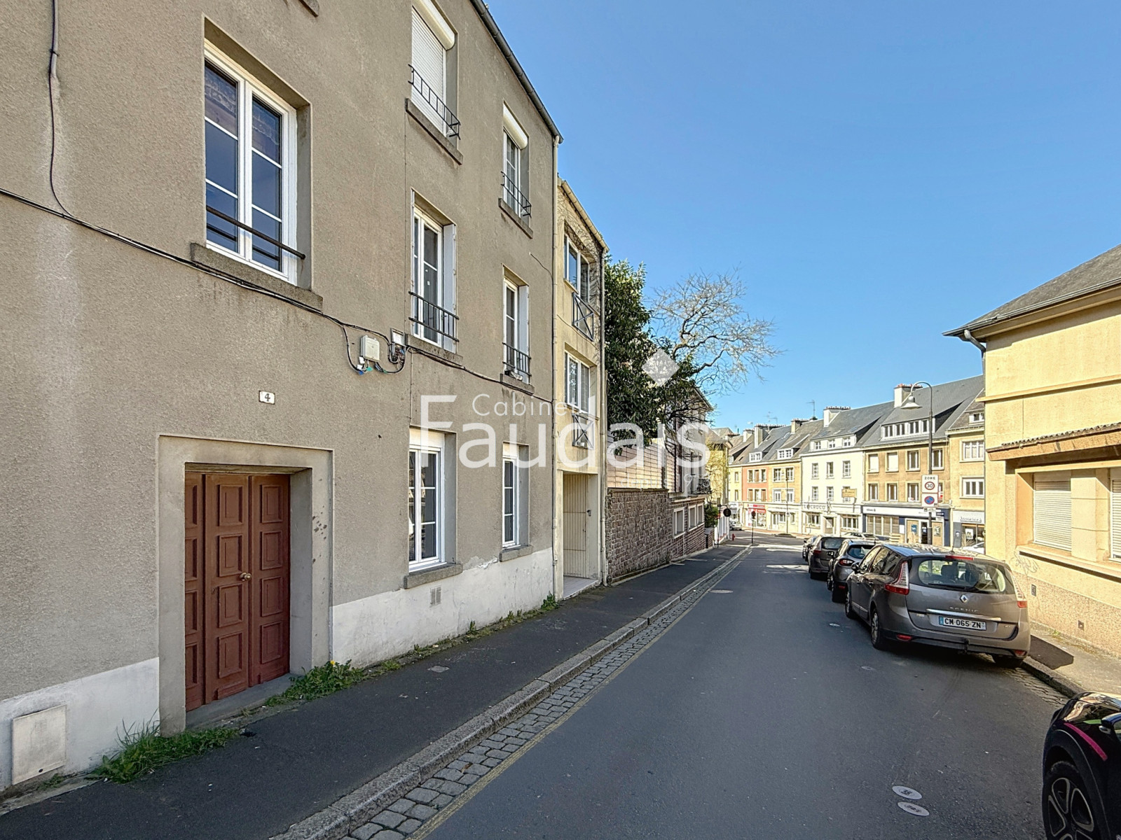 
                                                Vente
                                                 Centre ville SAINT LO