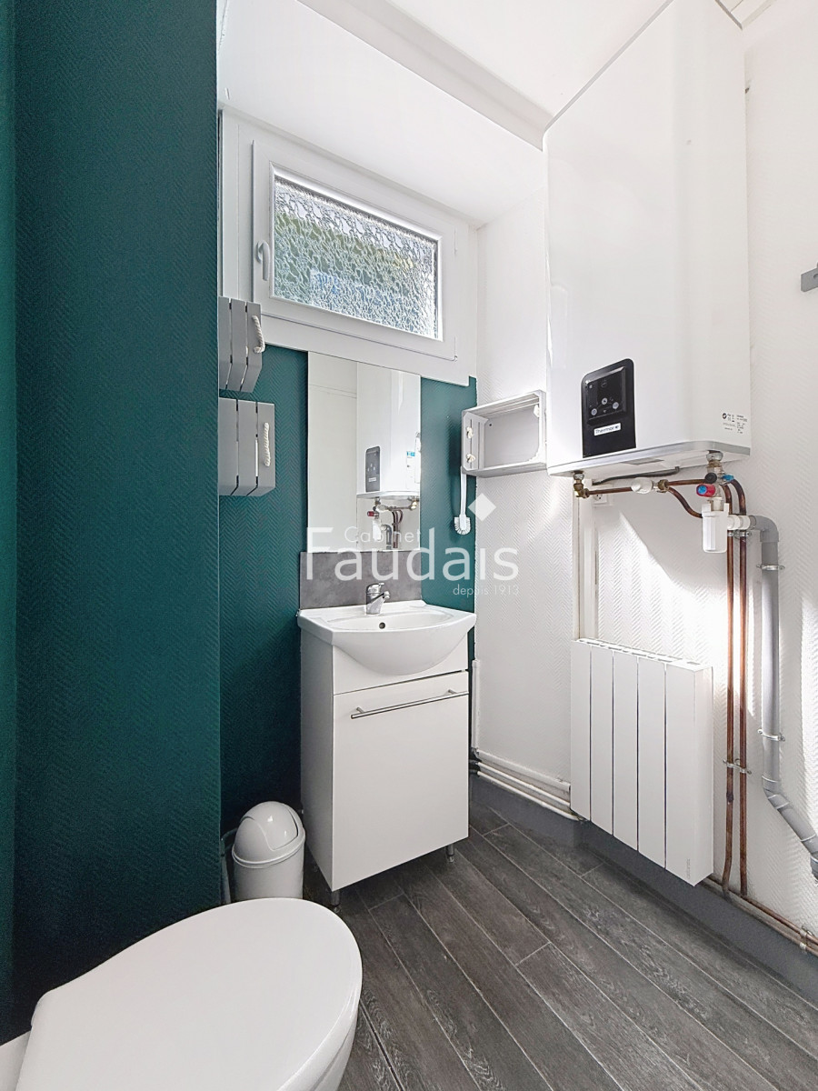 
                                                Vente
                                                 Centre ville SAINT LO