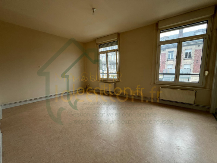 
                                                Location
                                                 Centre ville ST QUENTIN : Appartement T2 avec terrasse