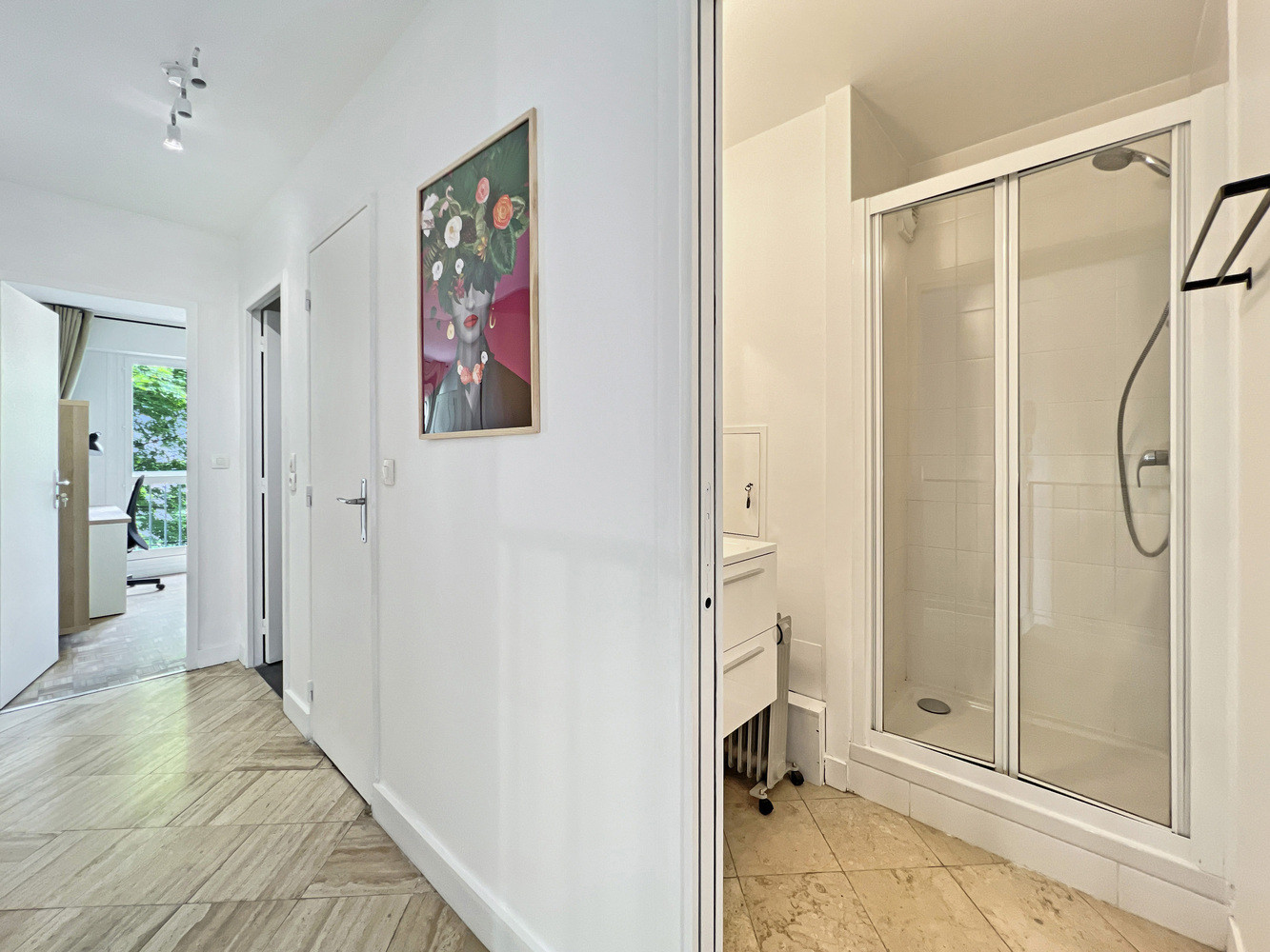 
                                                Location
                                                 CERGY Grand Centre, 5 pièces meublé rénové