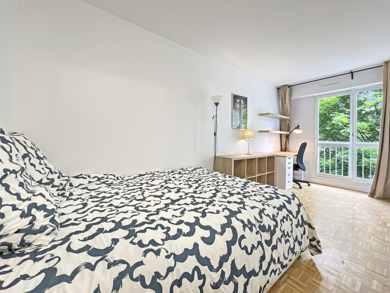 
                                                Location
                                                 CERGY Grand Centre, 5 pièces meublé rénové