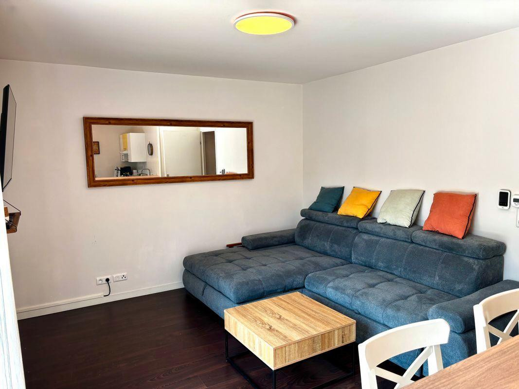 
                                                Location
                                                 📍 Cergy – Studio meublé avec jardin, parking