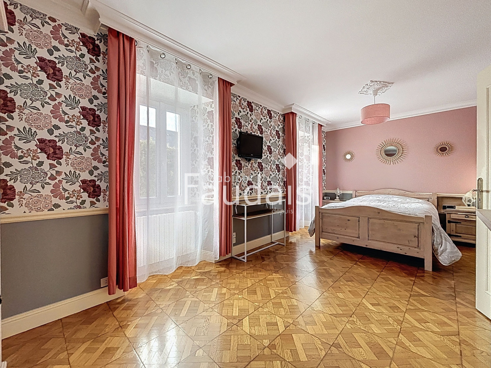 
                                                Vente
                                                 CERISY LA FORET - Maison 4 chambres - Proche commerces   AXE