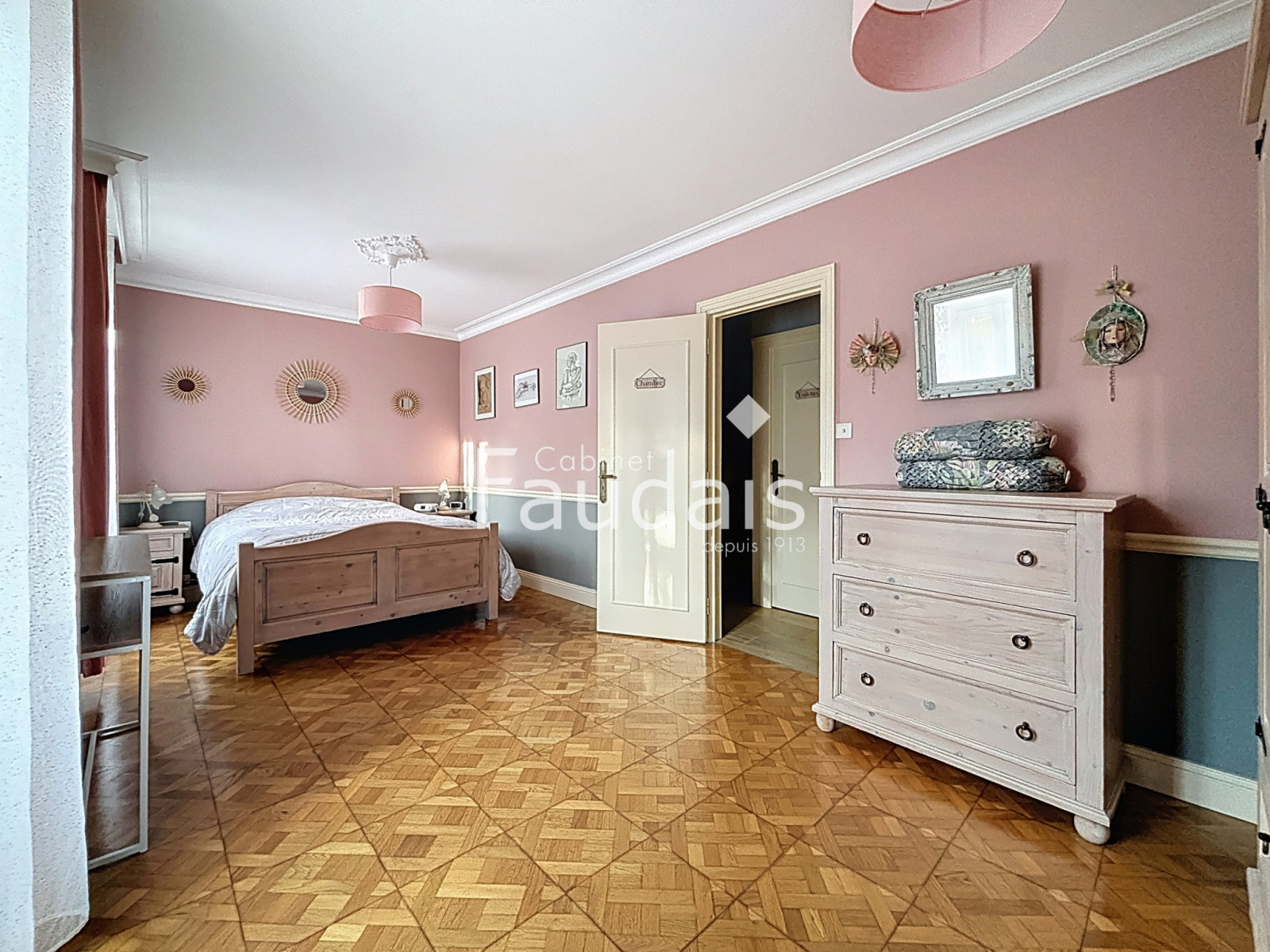 
                                                Vente
                                                 CERISY LA FORET - Maison 4 chambres - Proche commerces   AXE