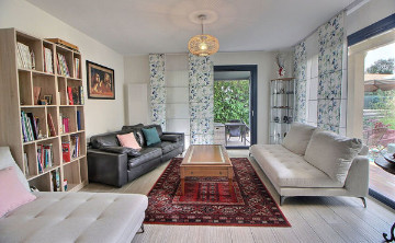
                                                Location
                                                 Cette maison soignée offre un cadre de vie parfait