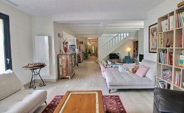 
                                                Location
                                                 Cette maison soignée offre un cadre de vie parfait
