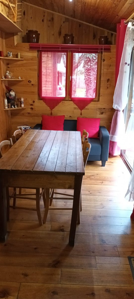 
                                                Vente
                                                 CHALET STYLE MONTAGNE