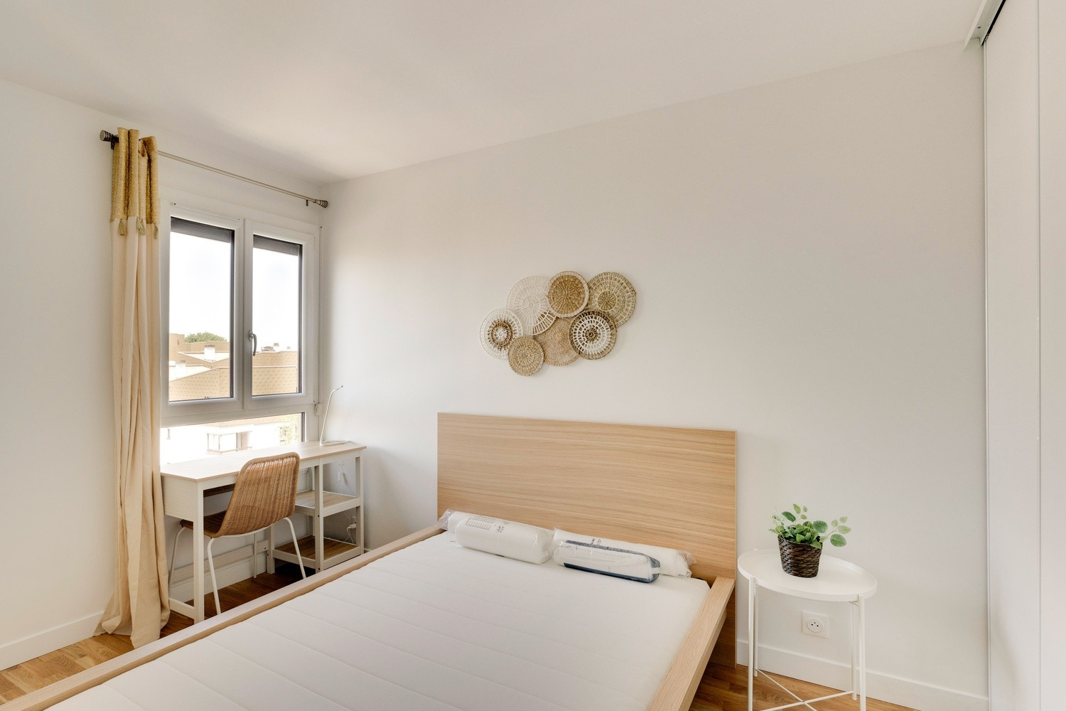 
                                                Colocation
                                                 Chambre 1 -  1 chambre disponible en colocation